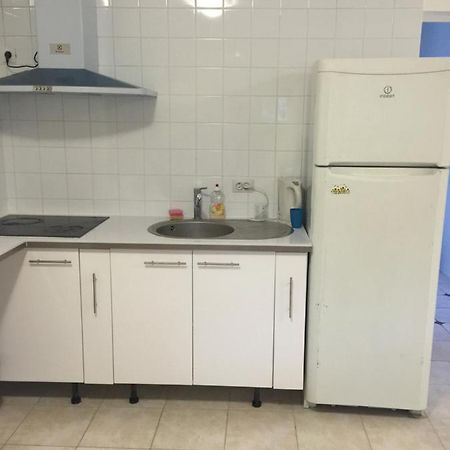 Lori Hostel Bobigny Eksteriør bilde