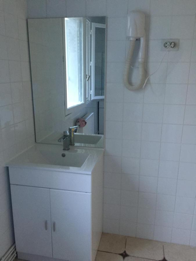 Lori Hostel Bobigny Eksteriør bilde